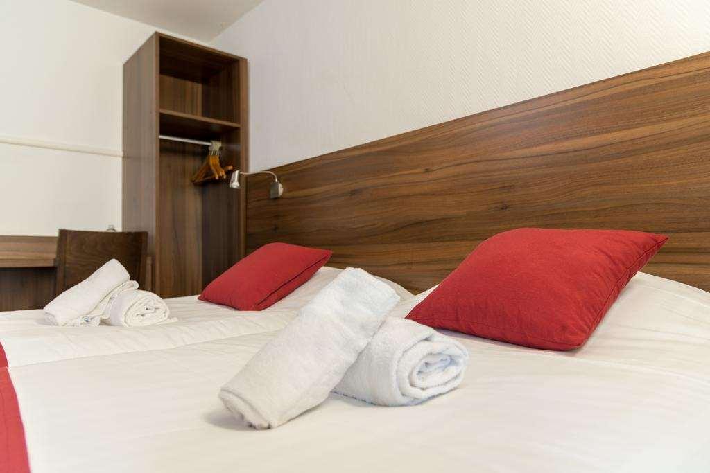 Brit Hotel Plaisance A9/A61 Narbona Quarto foto
